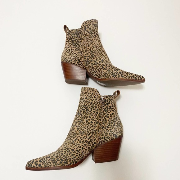 Dolce Vita Serna Leopard Suede Booties - Picture 9 of 10